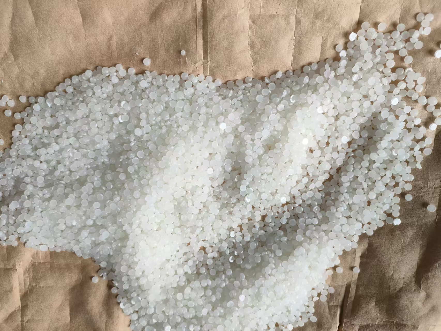 無(wú)析出透明開(kāi)口爽滑母粒